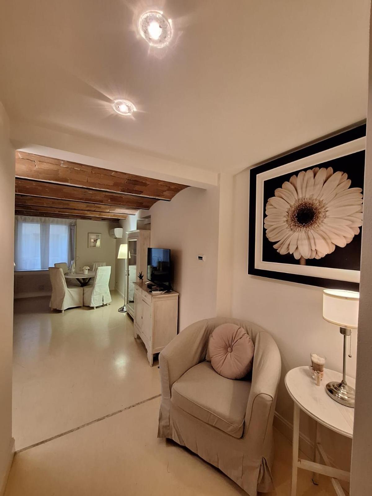 Cozy & Charming Florentine Hideaway By Oteego Флоренція Екстер'єр фото